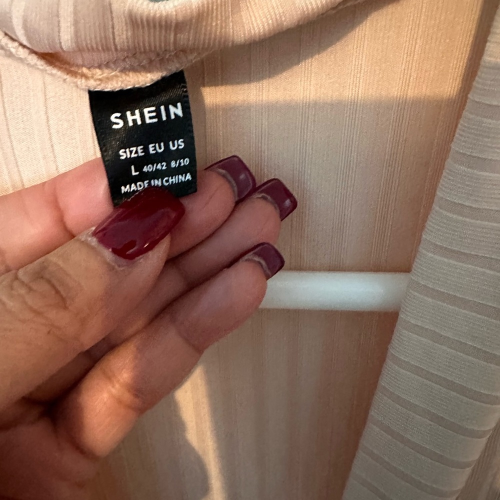 SHEIN Nude Ribbed Top - Picture 4 of 5